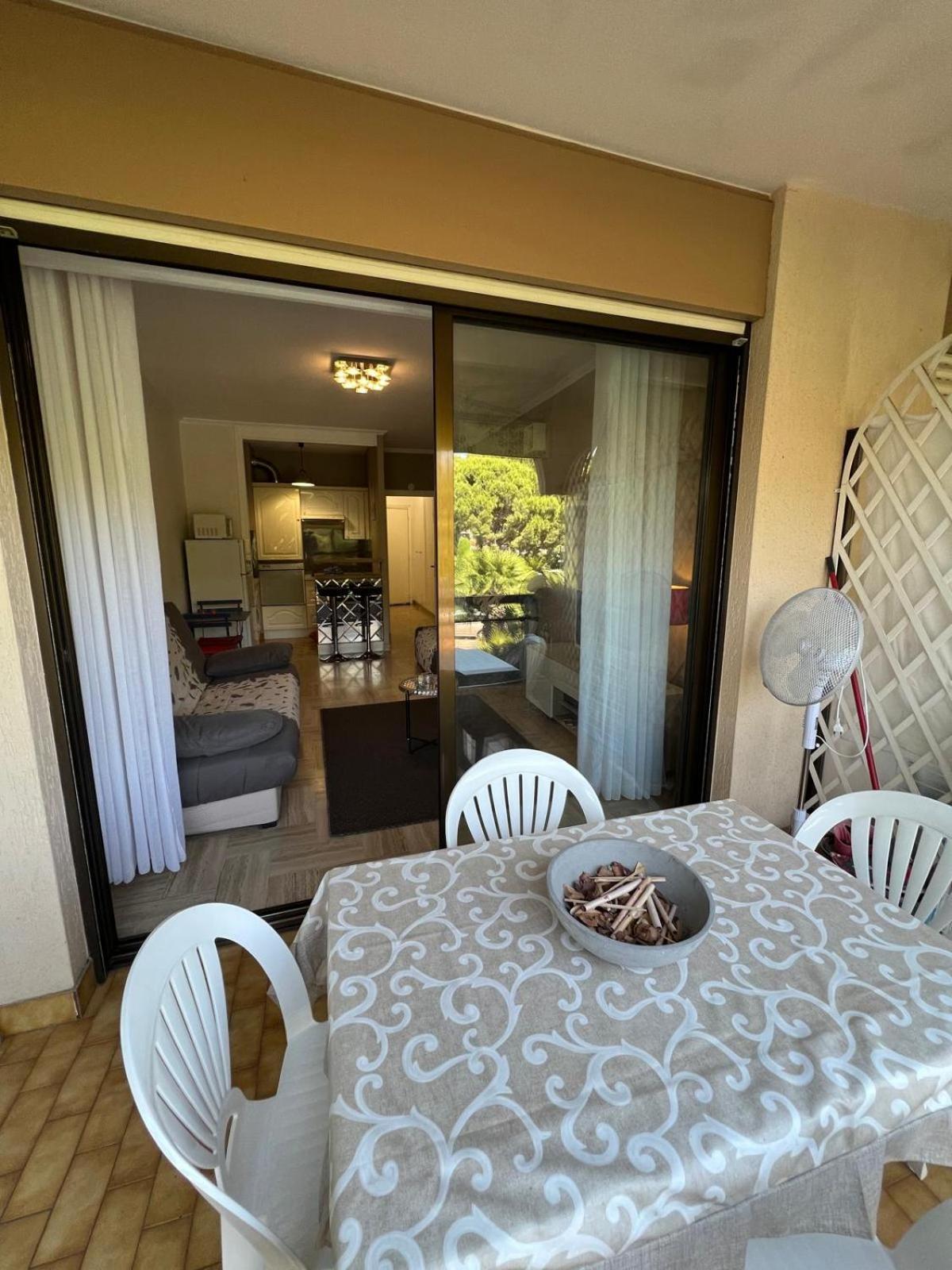 Charmant Studio Villeneuve-Loubet Zewnętrze zdjęcie